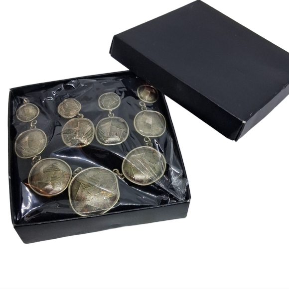 Vintage Avon Etched Geometric Necklace and Earring Set - Picture 3 of 5